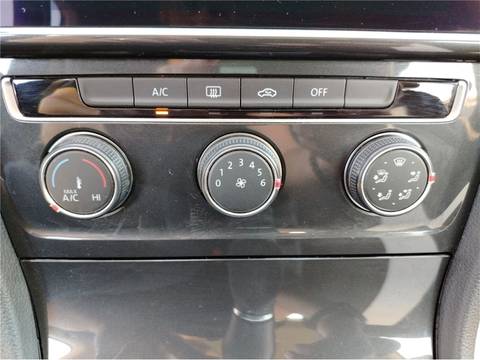 2020 Volkswagen Golf — sličica 14