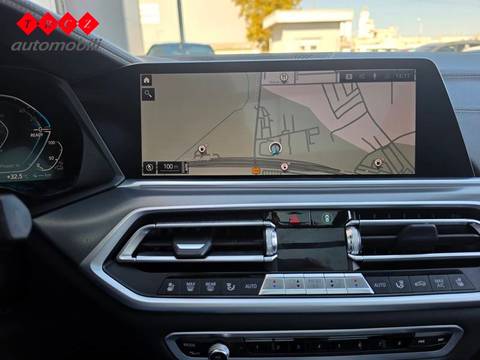 2022 BMW X5 — sličica 11