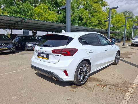 2022 Ford Focus — sličica 2