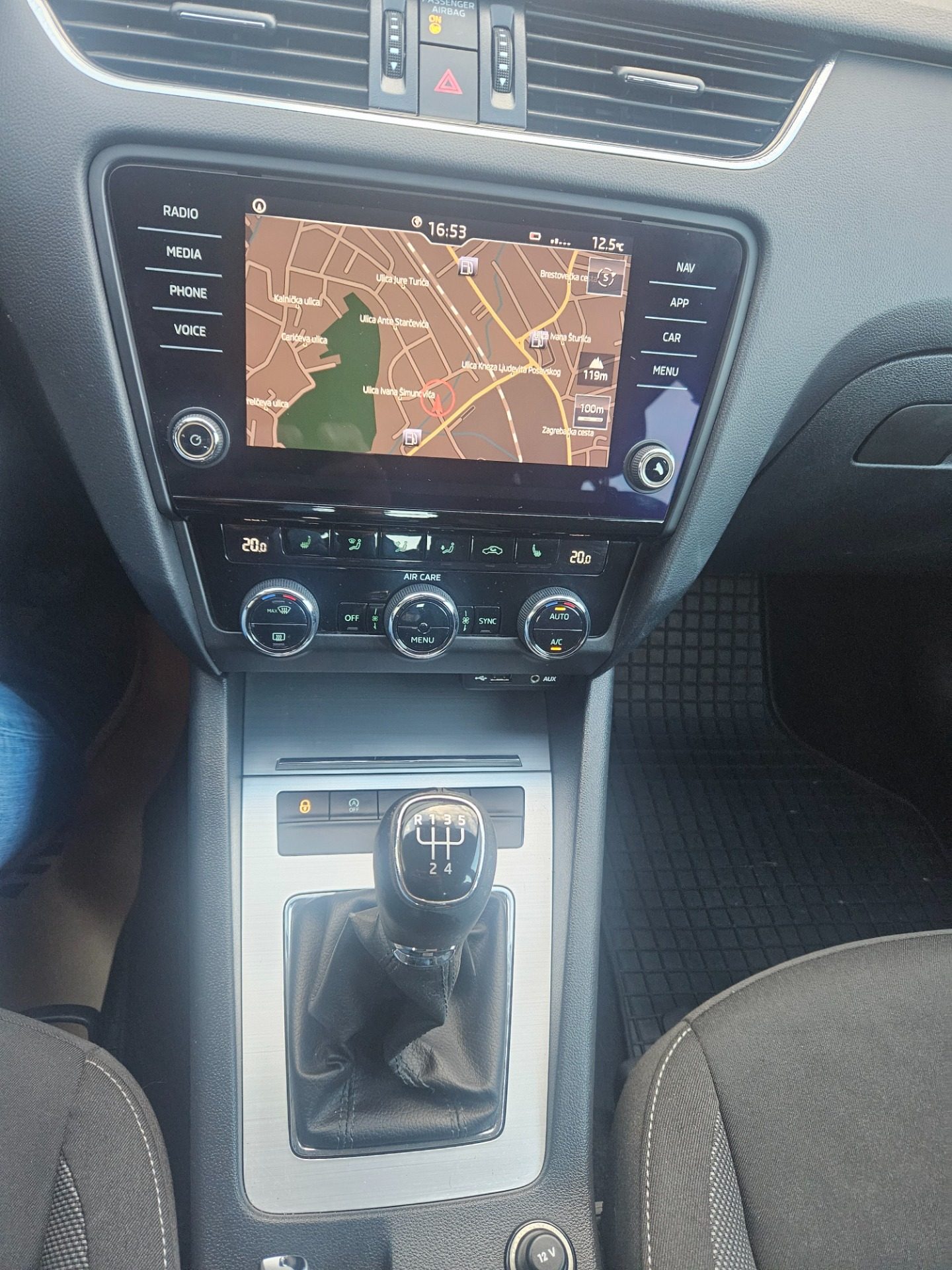 2017 Škoda Octavia — fotografija 10