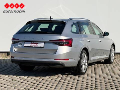 2022 Škoda Superb — sličica 4