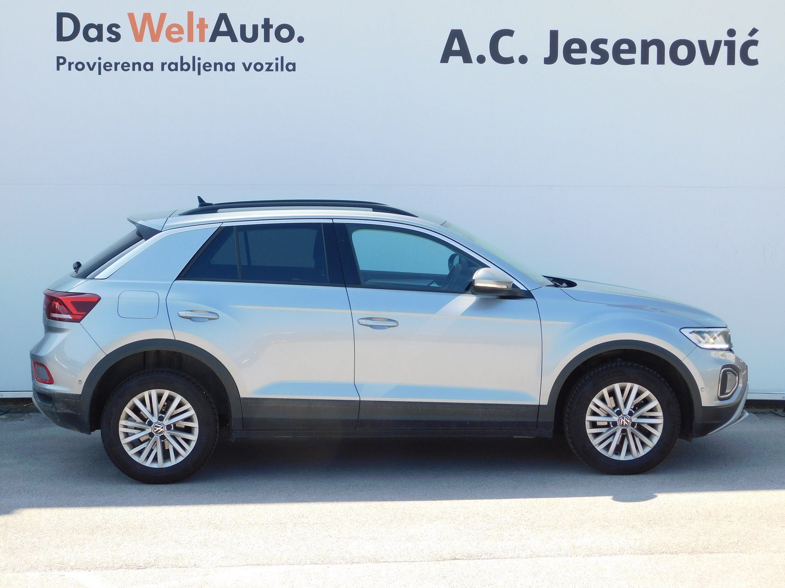 2024 Volkswagen T-Roc — fotografija 5