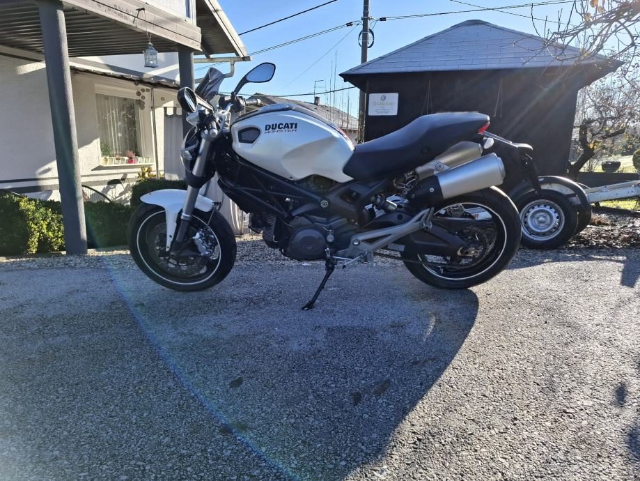 2009 Ducati Monster 696 — fotografija 5