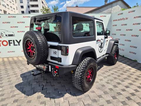 2011 Jeep Wrangler — sličica 8