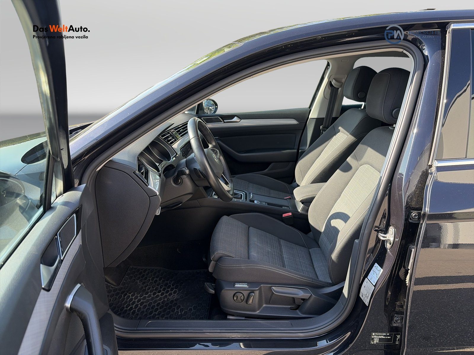 2021 Volkswagen Passat — fotografija 11