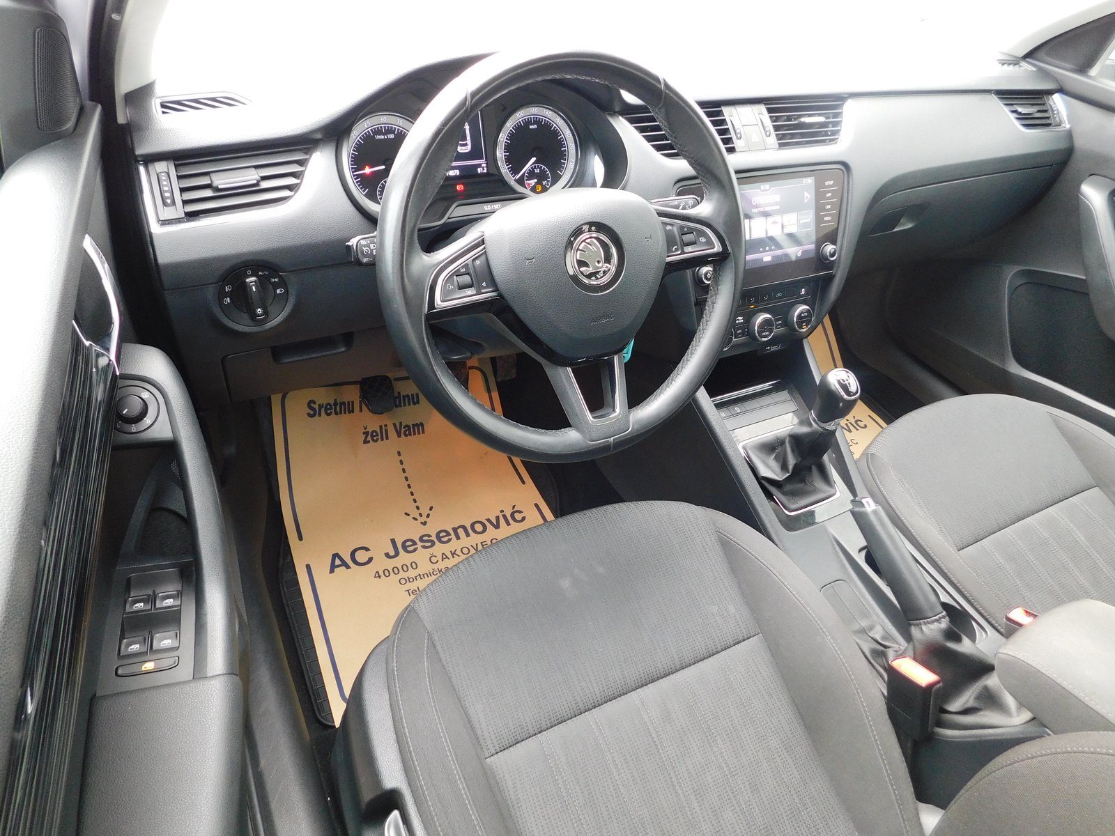 2018 Škoda Octavia Combi — fotografija 9