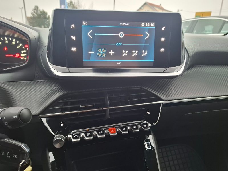 2022 Peugeot 208 — fotografija 9