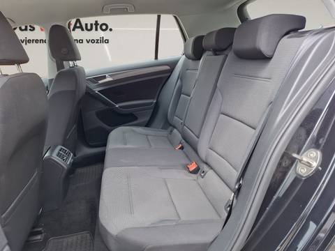 2019 Volkswagen Golf — sličica 12