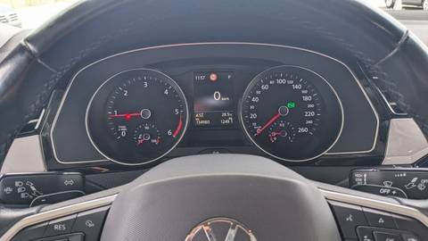 2021 Volkswagen Passat — sličica 18