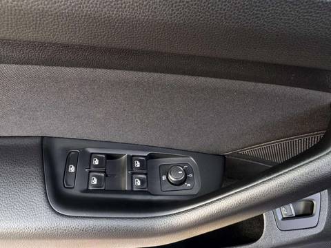 2019 Volkswagen Passat — sličica 20