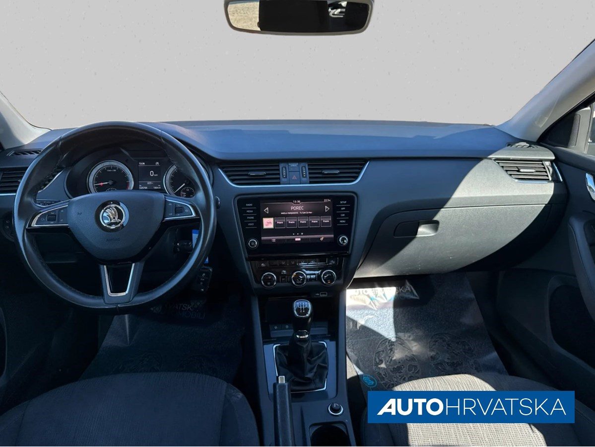 2019 Škoda Octavia — fotografija 9
