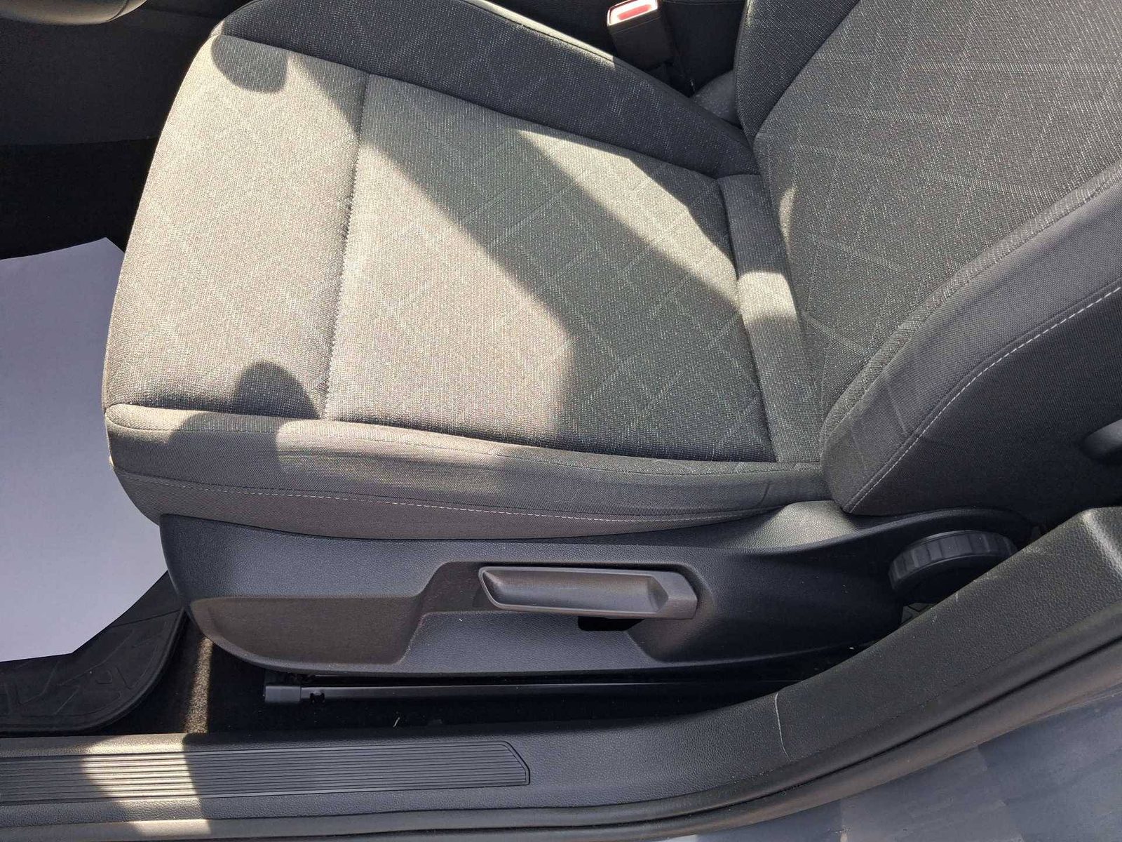 2024 Volkswagen Golf — fotografija 17