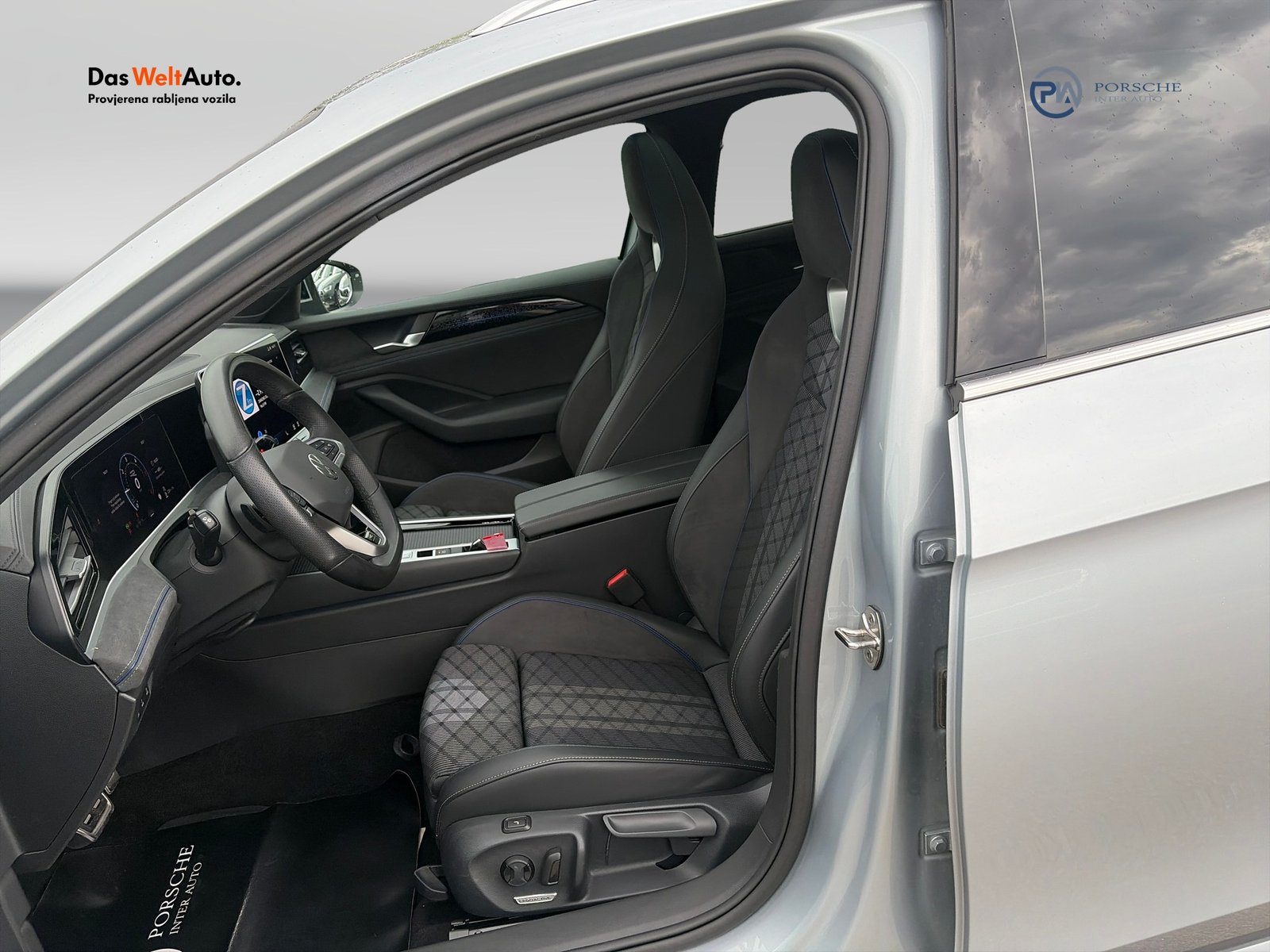 2025 Volkswagen Passat R-Line — fotografija 9