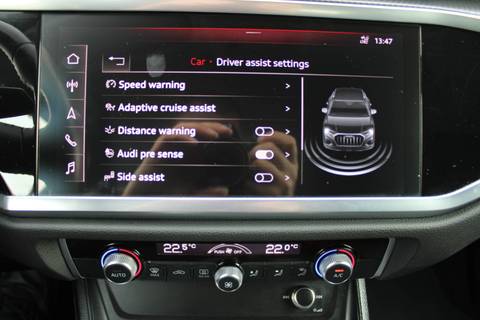 2019 Audi Q3 — sličica 20