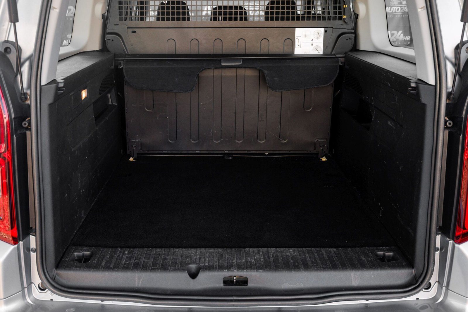 2020 Opel Combo — fotografija 16