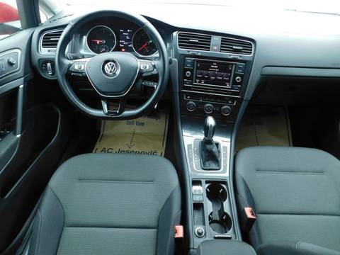 2019 Volkswagen Golf — sličica 9