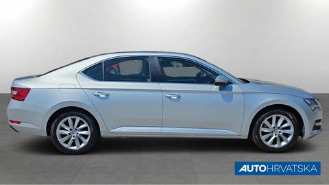 2021 Škoda Superb — sličica 4