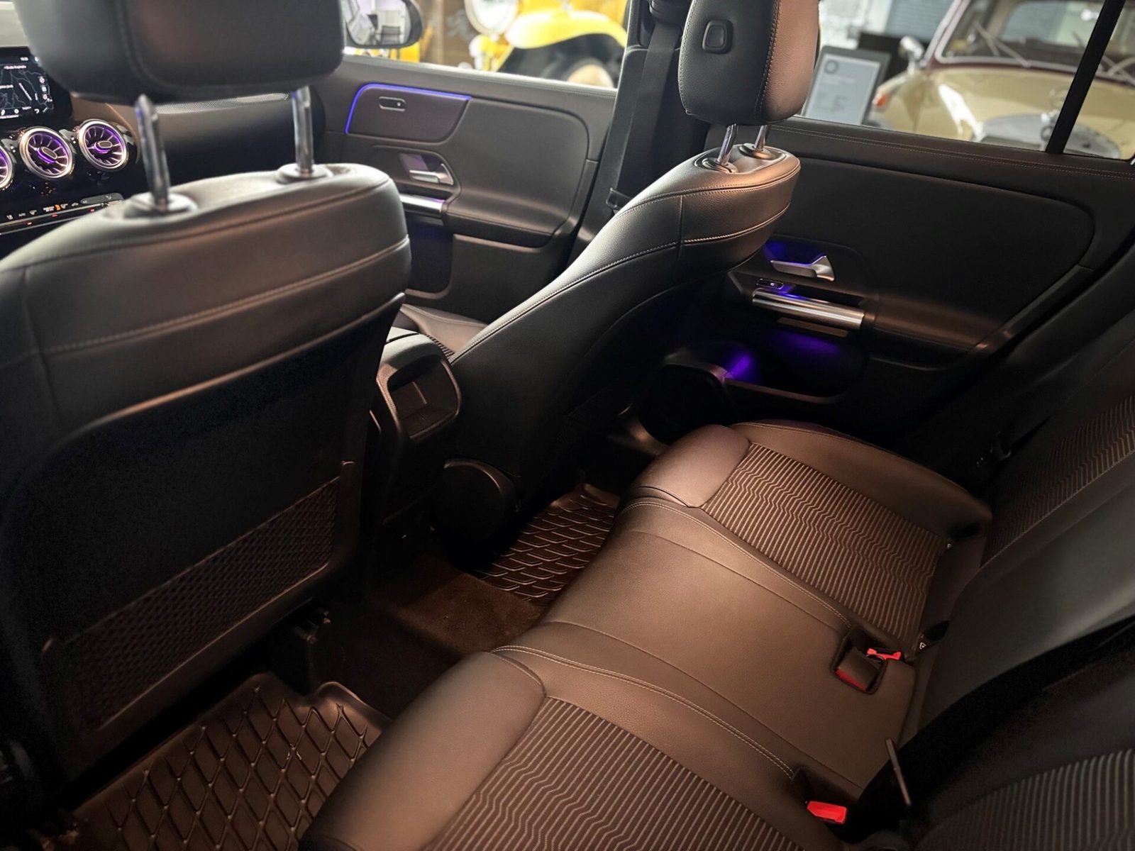 2021 Mercedes-Benz GLA — fotografija 26