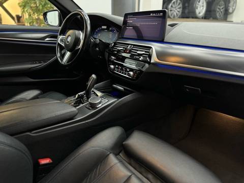 2021 BMW Serija 5 — sličica 20