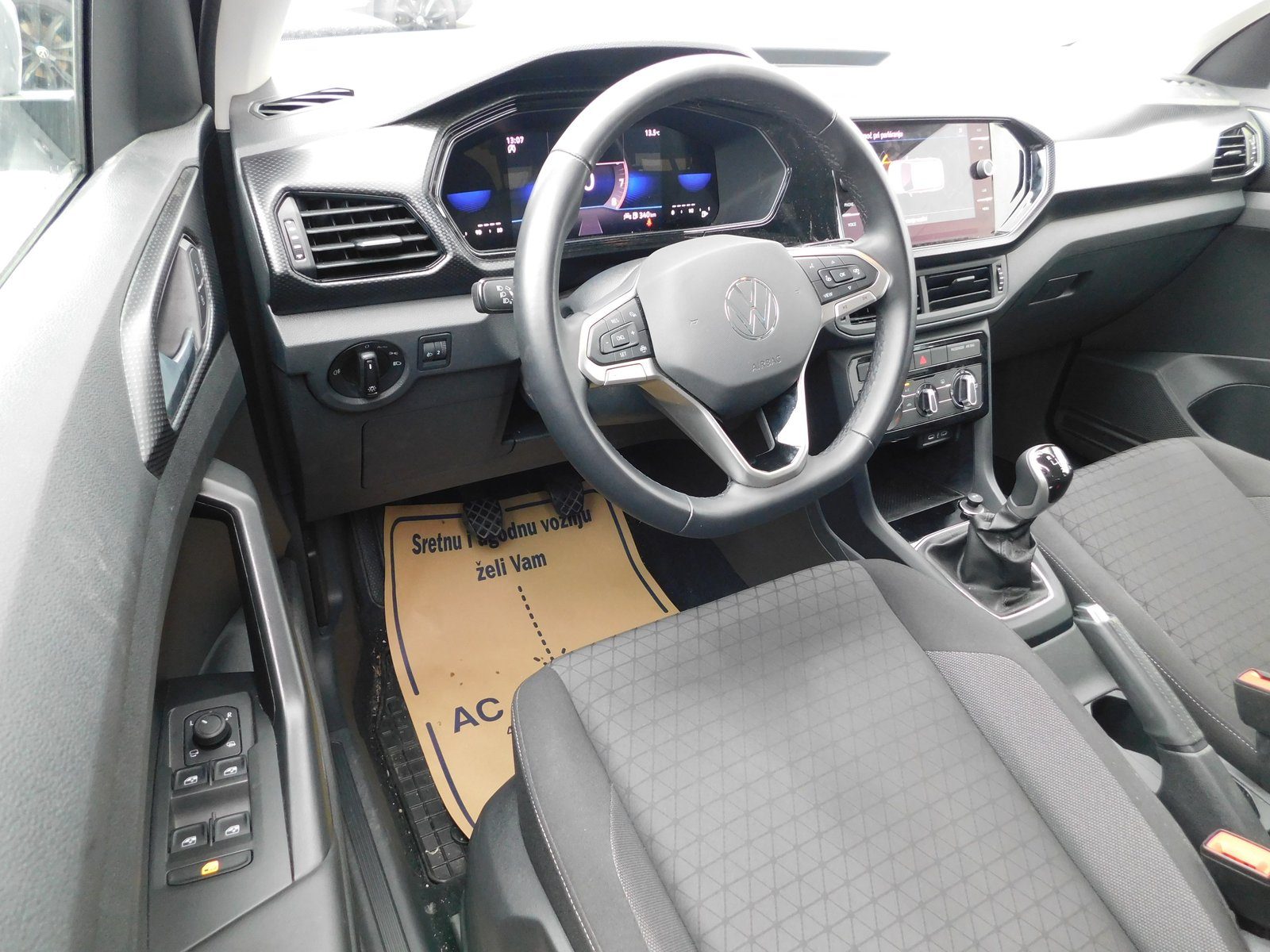 2024 Volkswagen T-Cross — fotografija 8