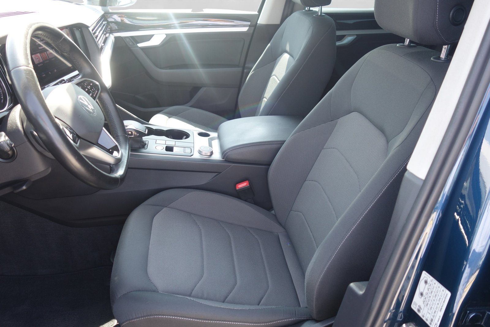 2021 Volkswagen Touareg — fotografija 14
