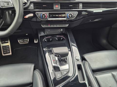 2022 Audi A4 S line — sličica 20