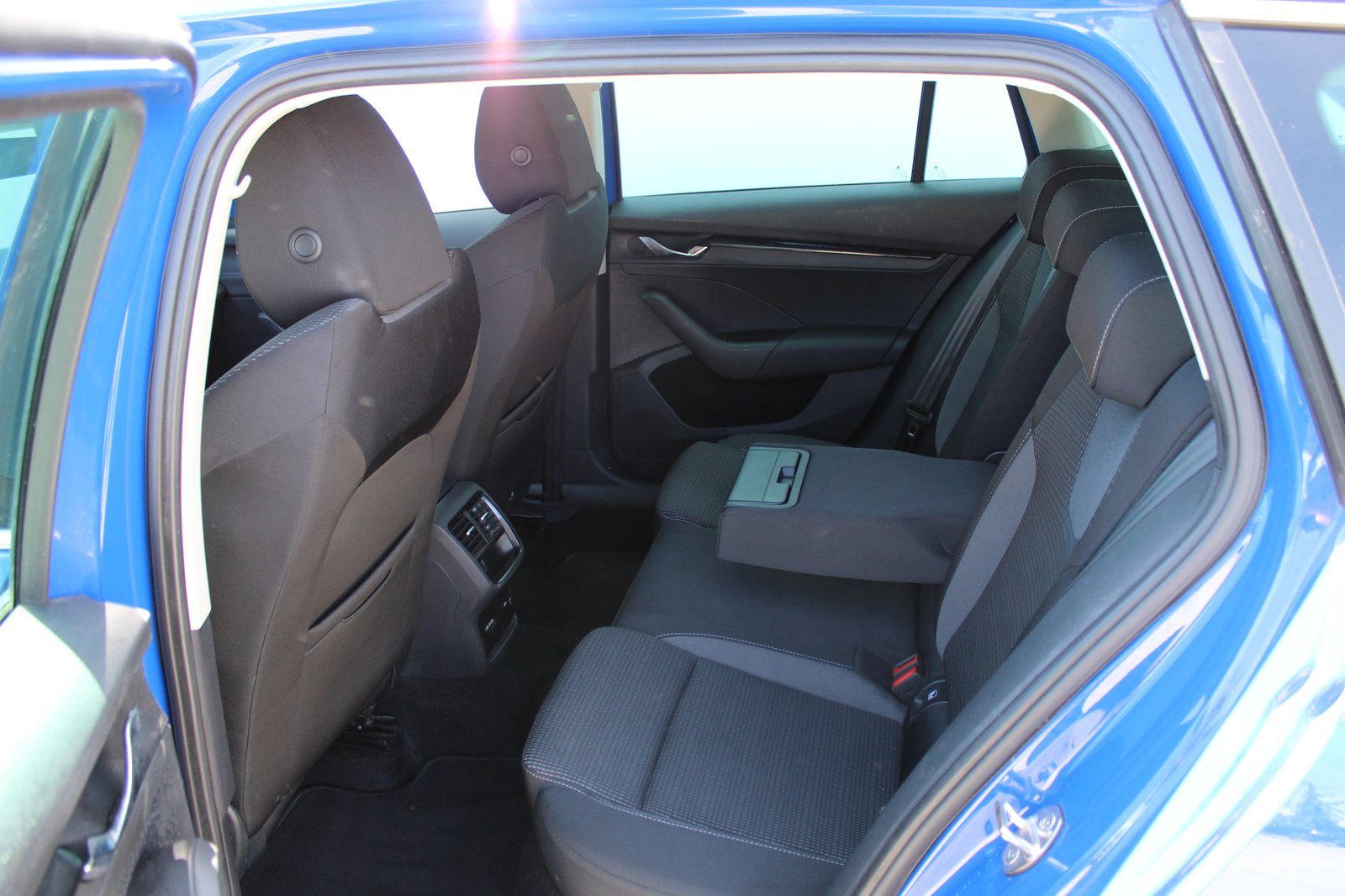 2024 Škoda Octavia Combi — fotografija 11