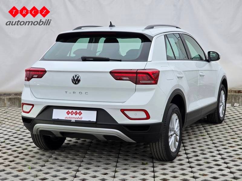 2022 Volkswagen T-Roc — fotografija 4