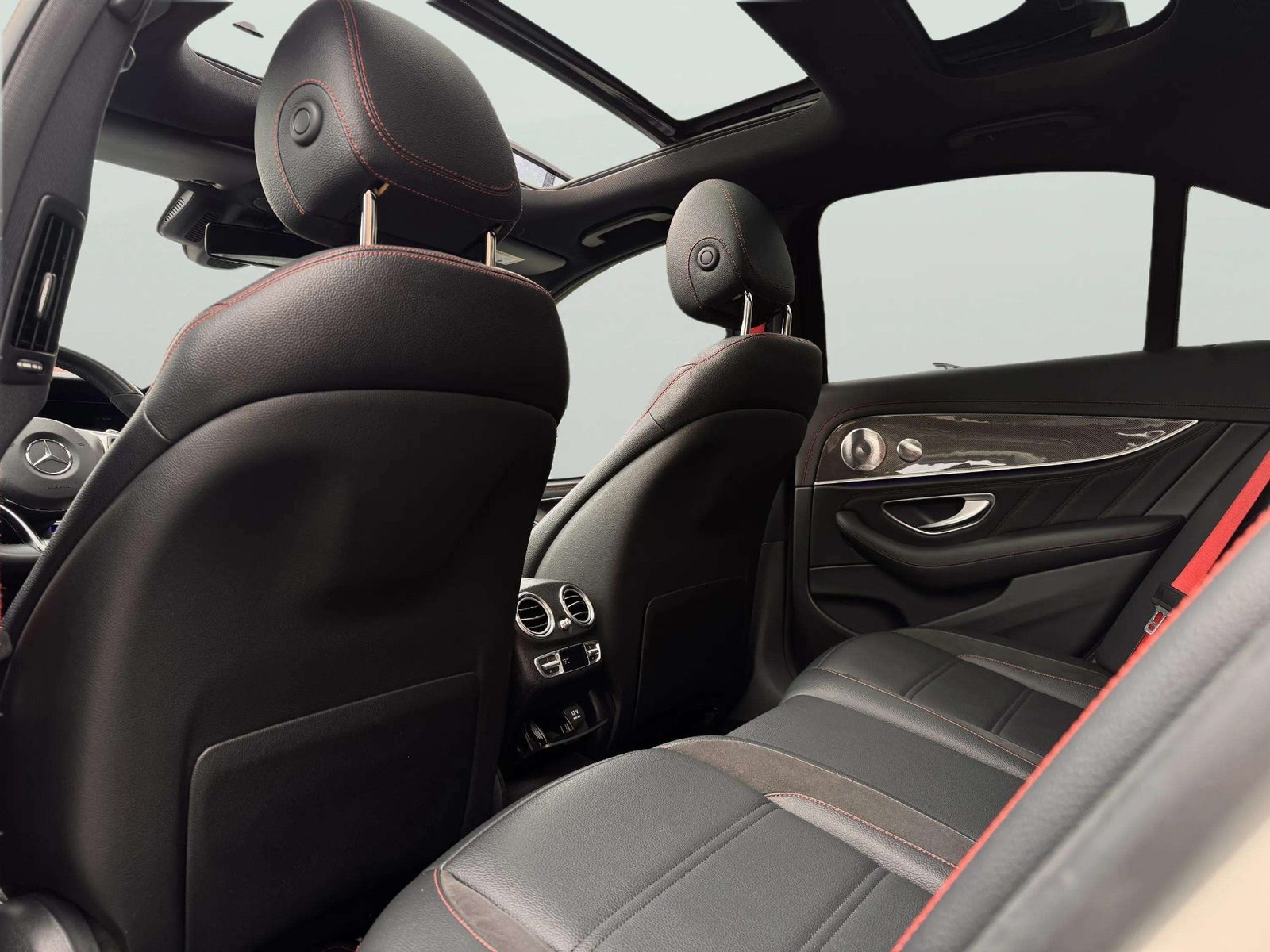 2017 Mercedes-Benz E-klasa — fotografija 17
