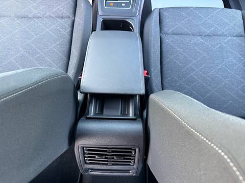 2023 Volkswagen Golf — sličica 23