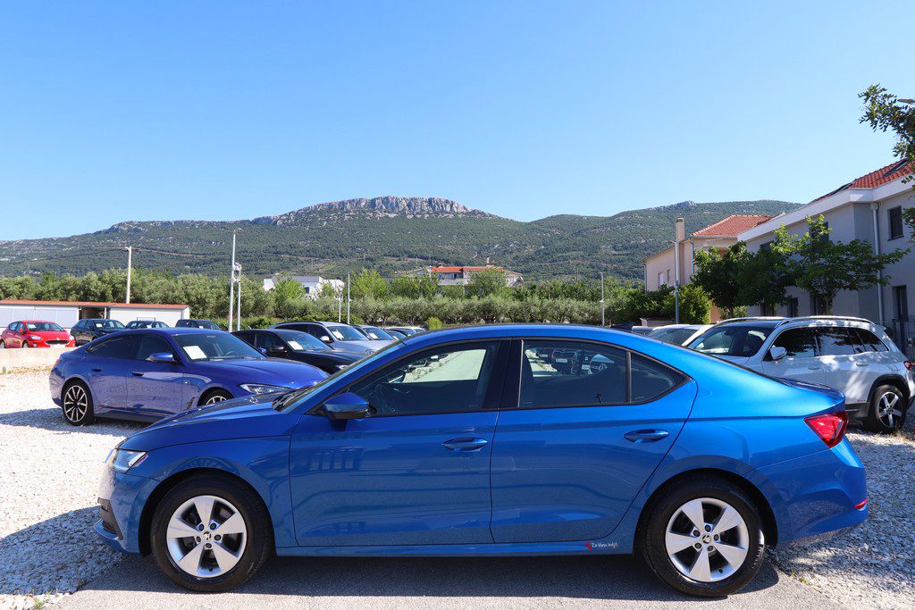 2021 Škoda Octavia — fotografija 3