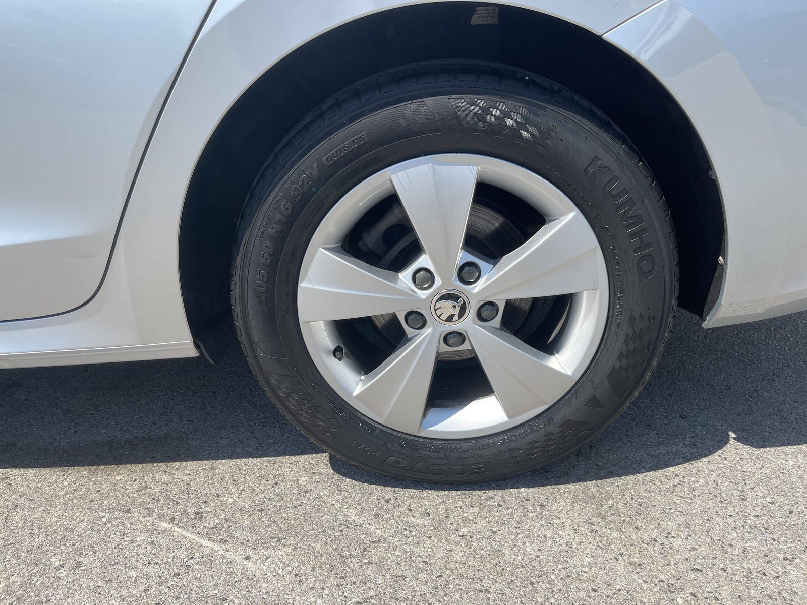 2023 Škoda Octavia Combi — fotografija 16