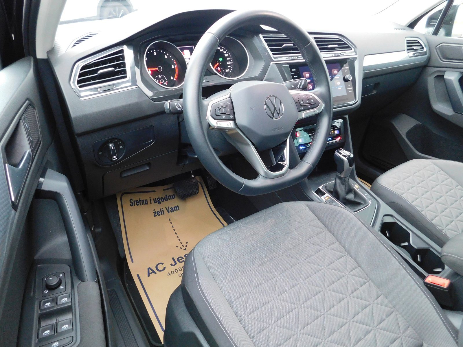 2024 Volkswagen Tiguan — fotografija 9