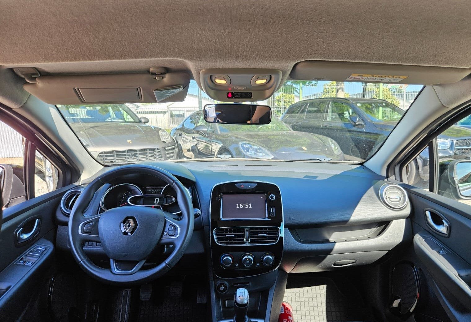2017 Renault Clio — fotografija 11
