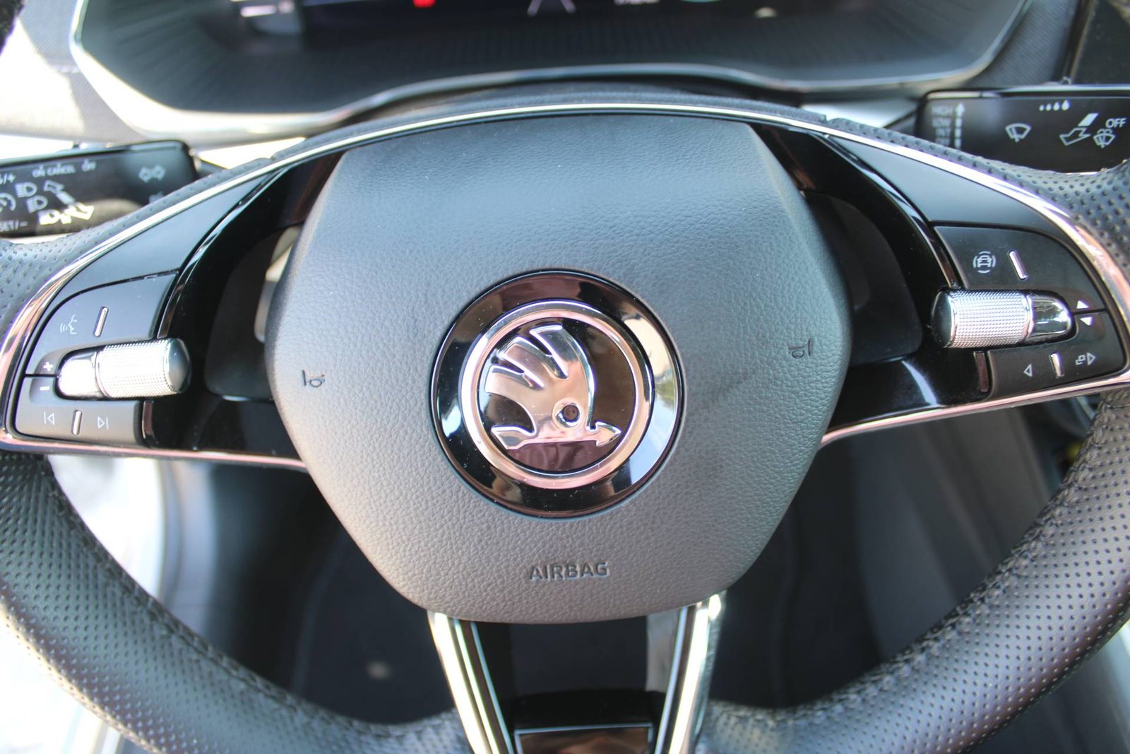 2023 Škoda Octavia — fotografija 16