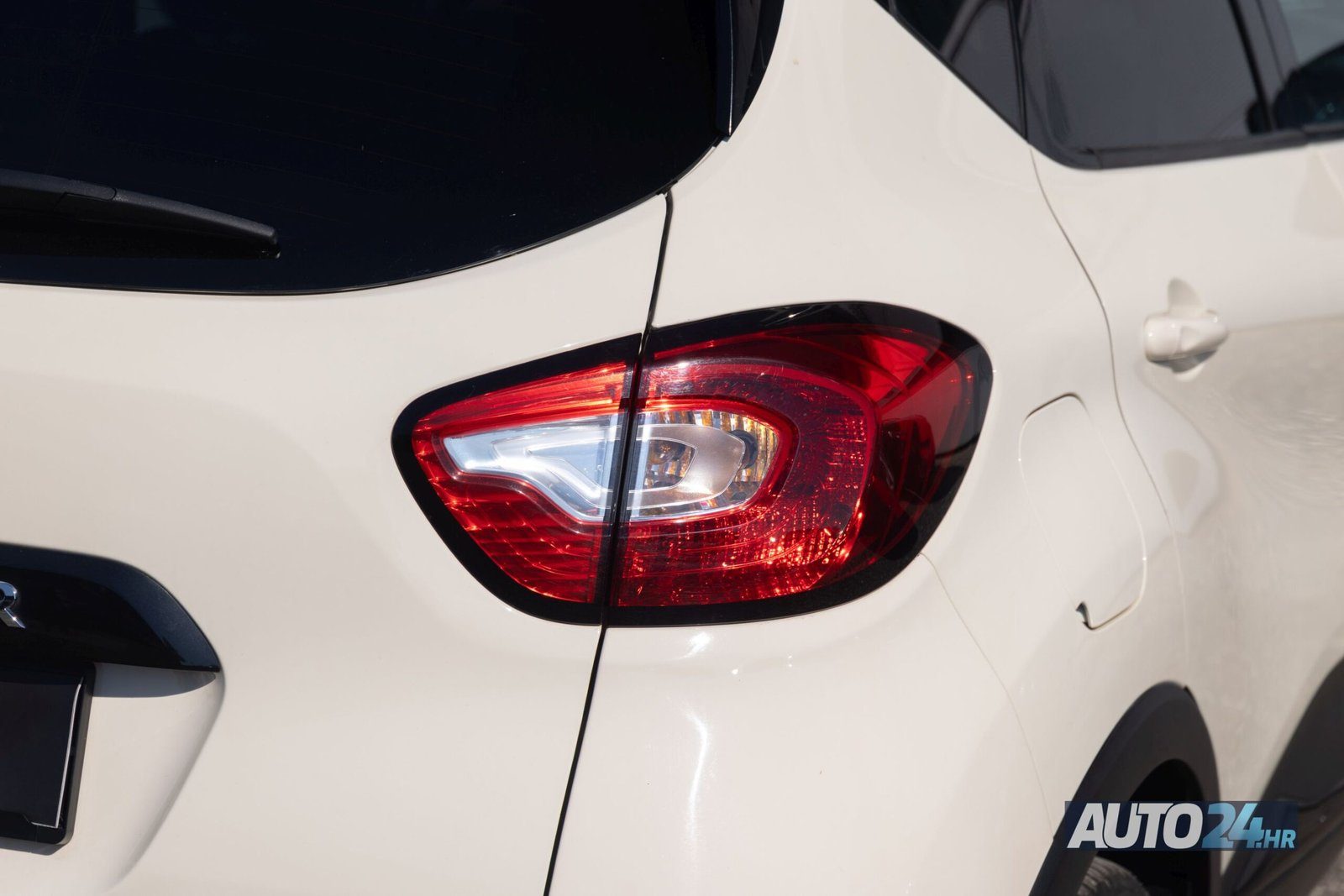 2017 Renault Captur Energy Hipnotic — fotografija 10