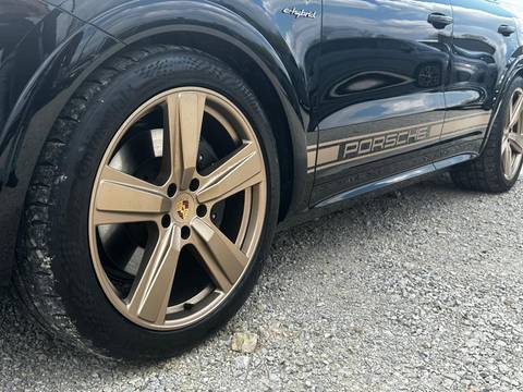 2025 Porsche Cayenne — sličica 12
