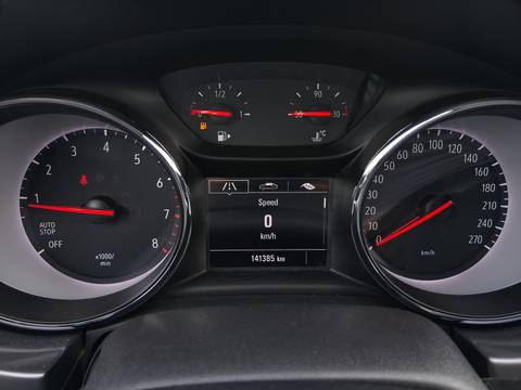 2019 Opel Astra — sličica 11