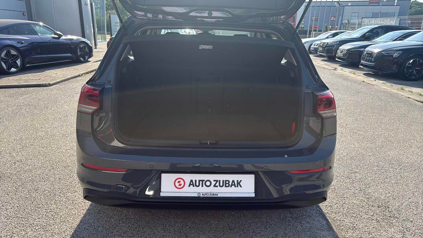 2024 Volkswagen Golf — fotografija 12