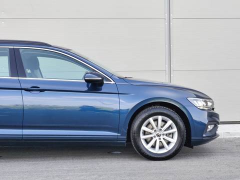 2021 Volkswagen Passat — sličica 29