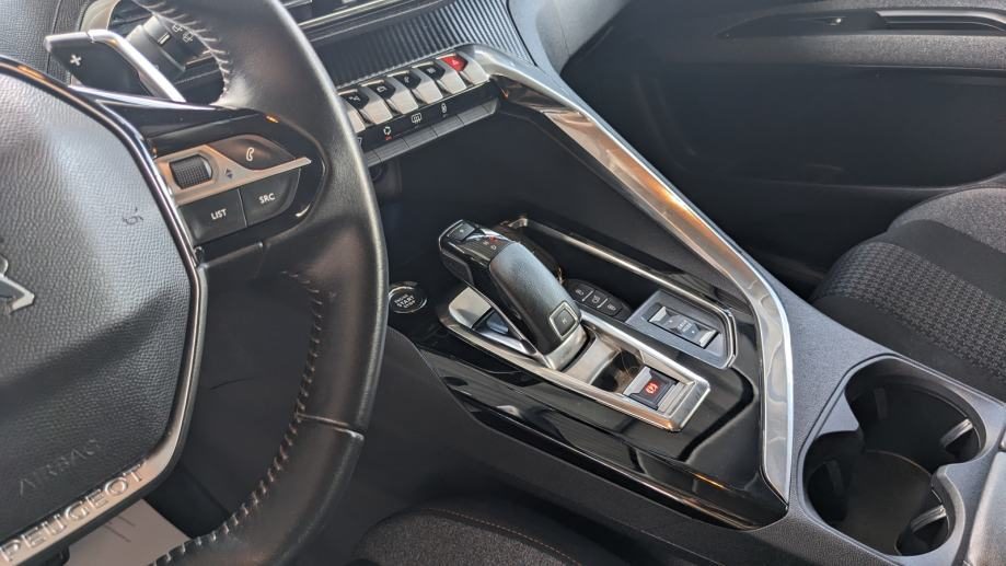 2022 Peugeot 3008 — fotografija 14