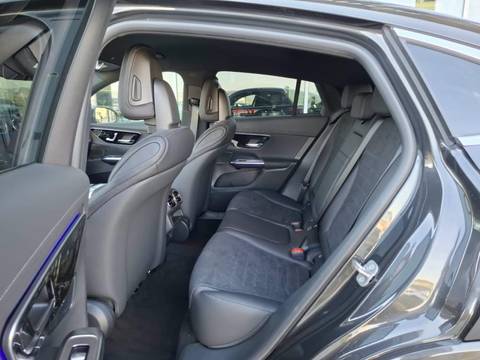 2026 Mercedes-Benz GLC — sličica 11