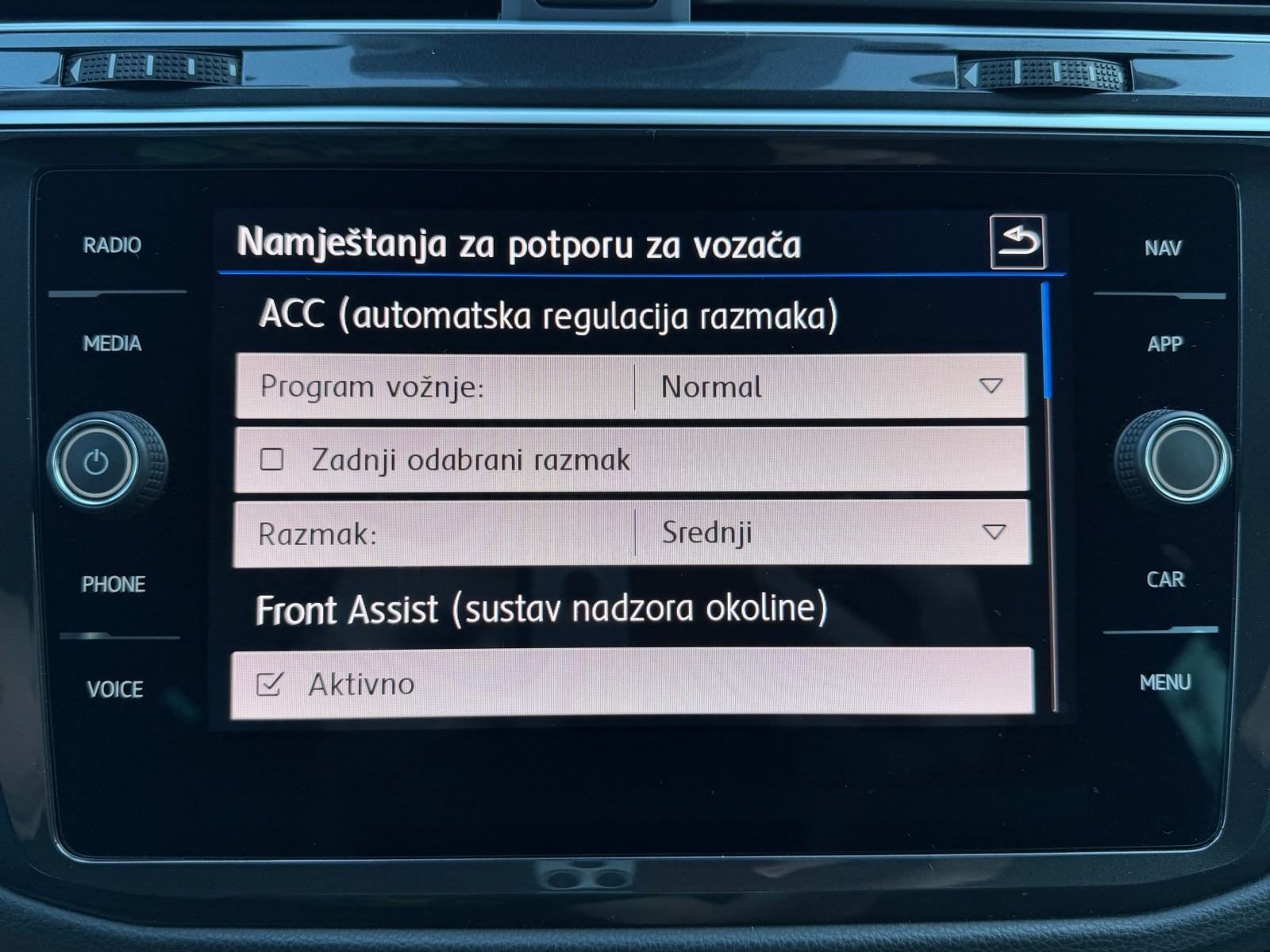 2020 Volkswagen Tiguan — fotografija 17