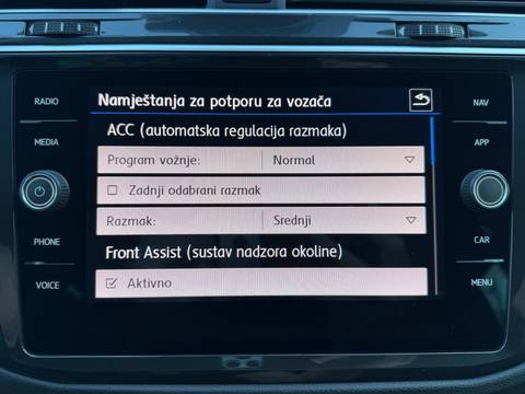 2020 Volkswagen Tiguan — sličica 17