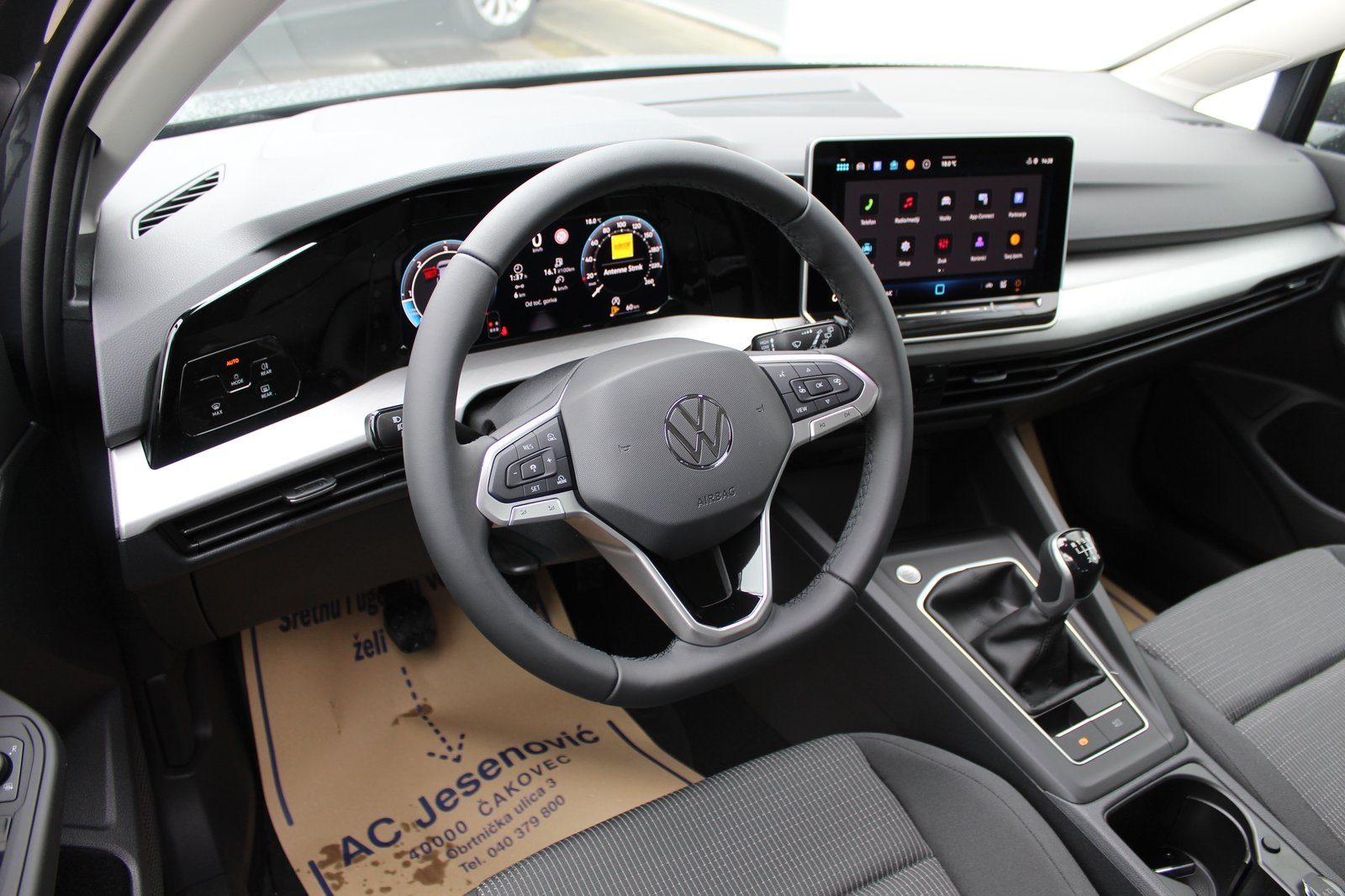 2026 Volkswagen Golf — fotografija 8