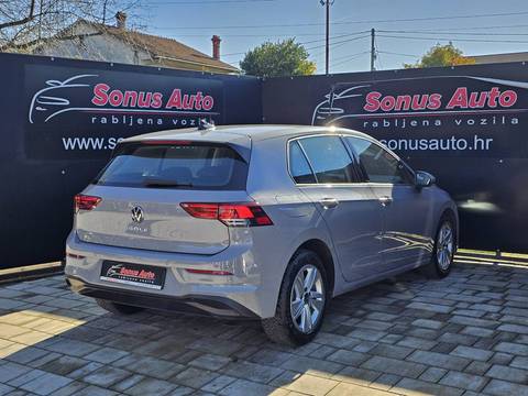 2022 Volkswagen Golf — sličica 5