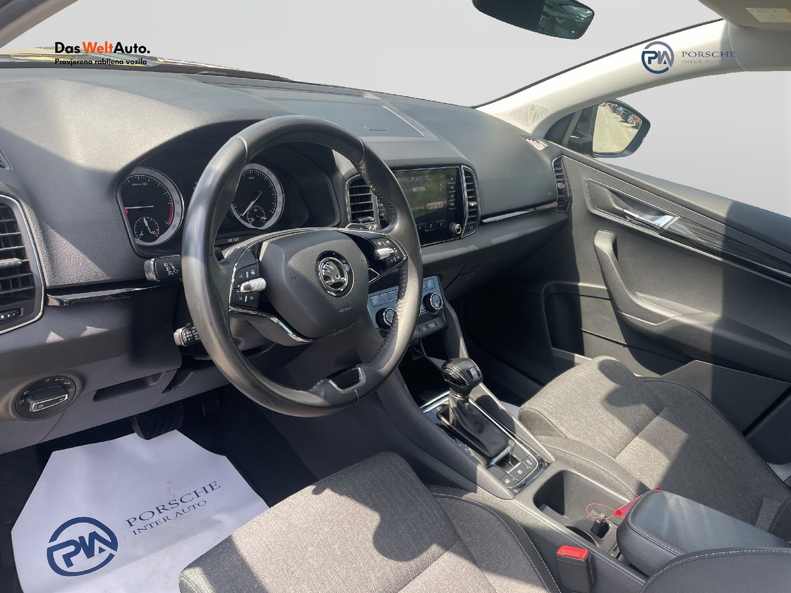 2021 Škoda Karoq — fotografija 11