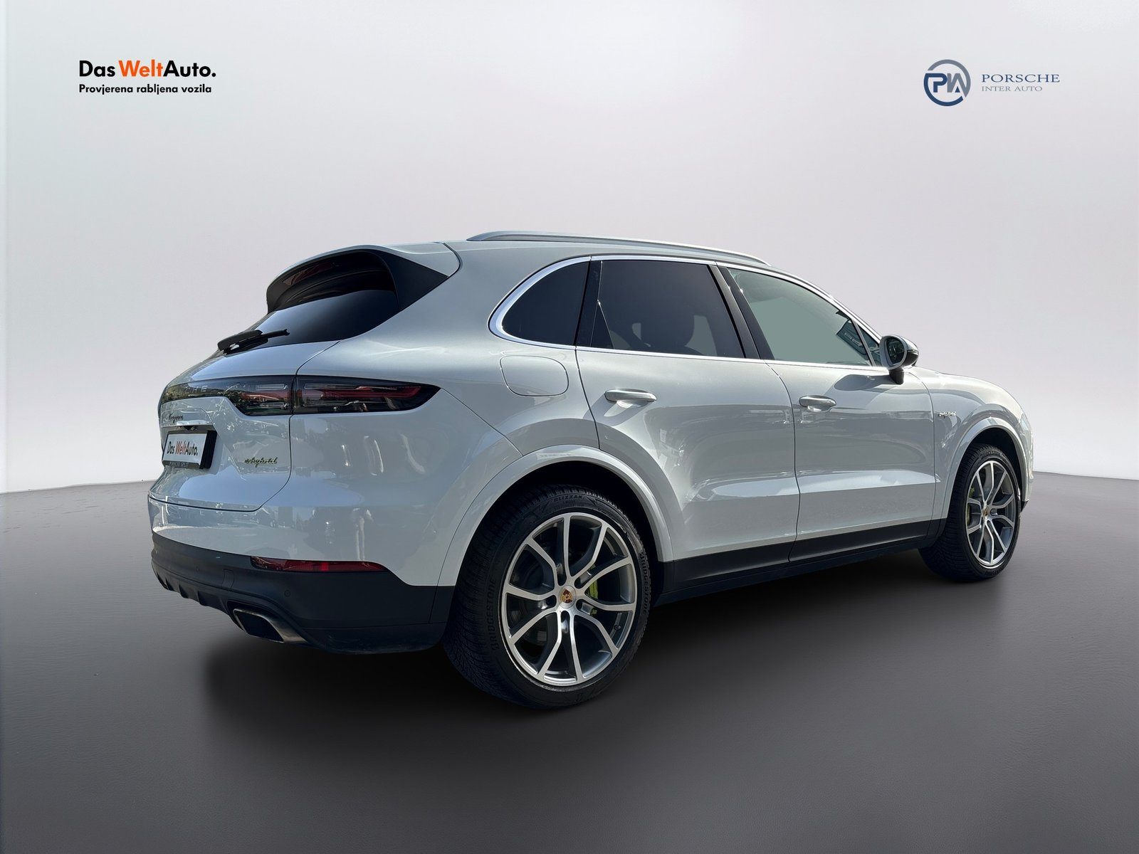 2018 Porsche Cayenne — fotografija 8