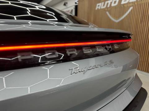 2020 Porsche Taycan — sličica 5