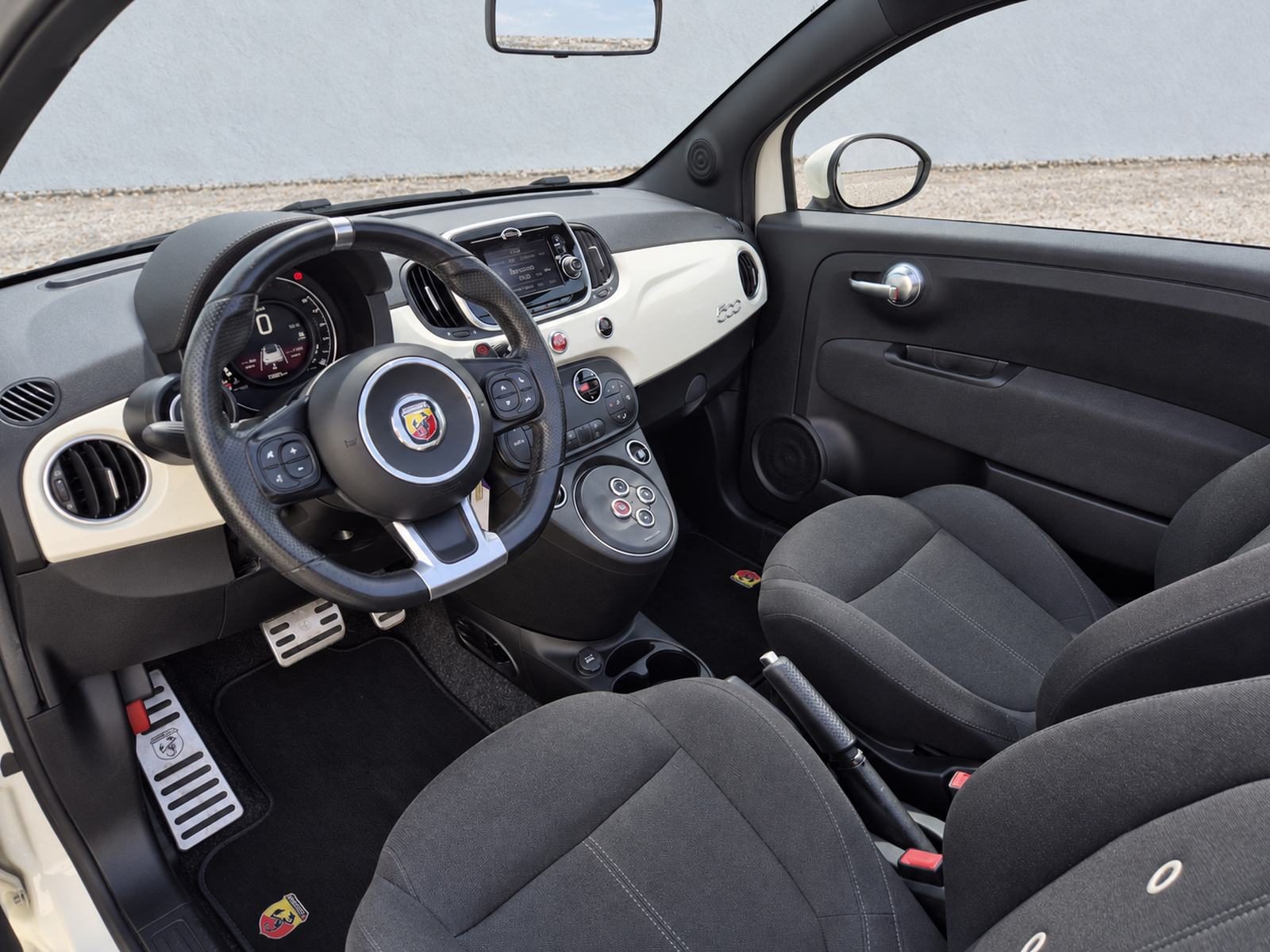 2018 Fiat 500 — fotografija 16